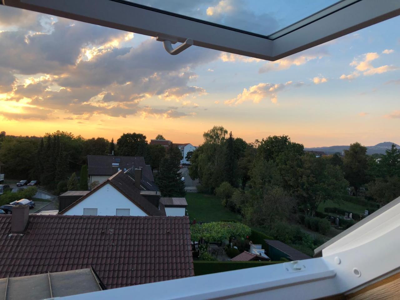 Hotel-Restaurant Und Gaestehaus Loewen Suessen ภายนอก รูปภาพ